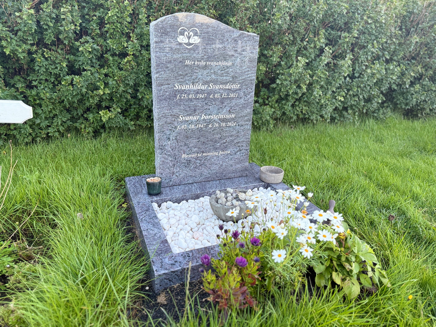 LEGSTEINN ''GULLBERG'' Blátt granít