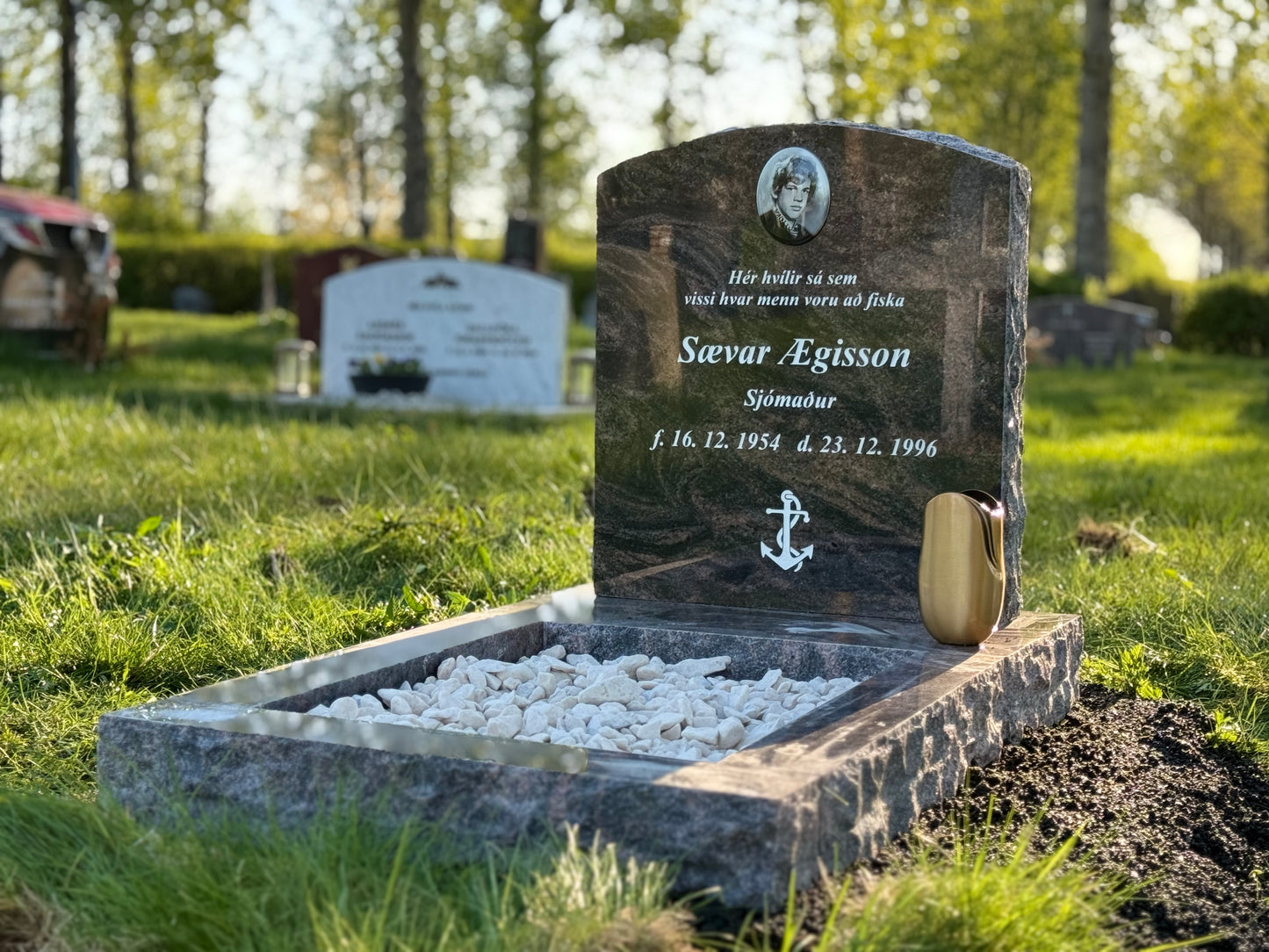 LEGSTEINN ''Bjartey'' Aurora granít