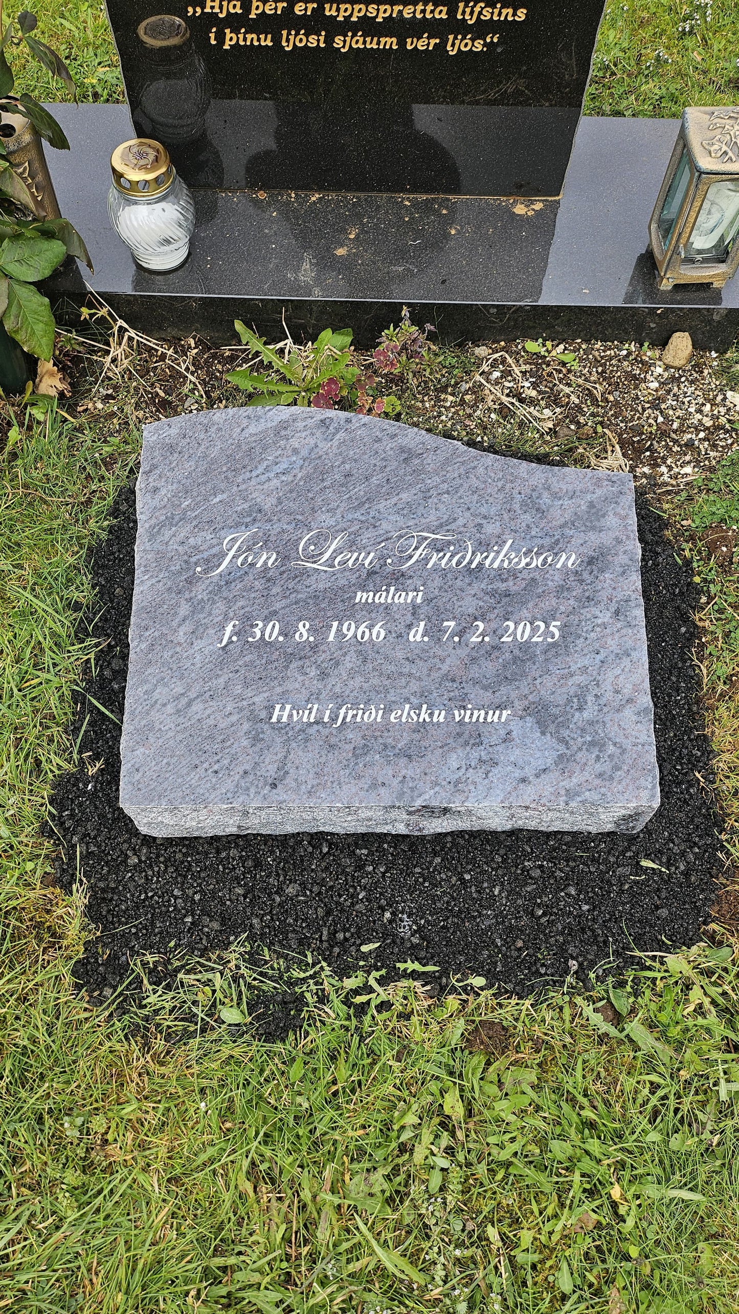 LEGSTEINN ''EYBERGUR'' með grófum hliðum - blátt granít