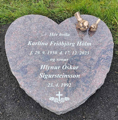 LEGSTEINN ''HJÖRTBERGUR'' með grófum hliðum - Aurora granít